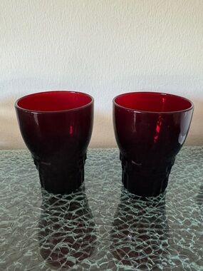 Set of 2 Red Glass Tea Light Holders